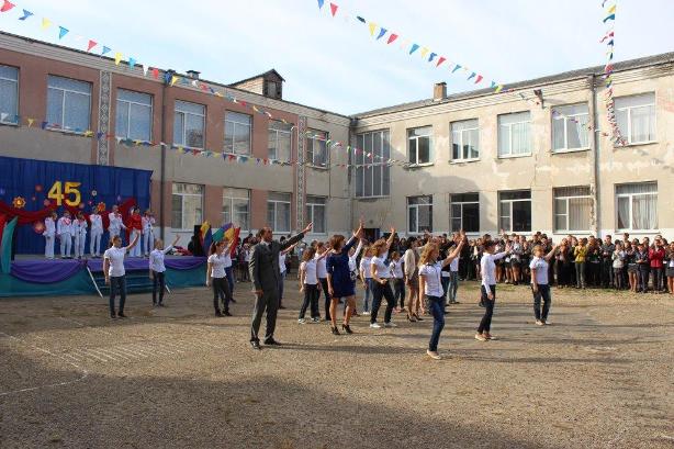 Пятая школа отметила юбилей